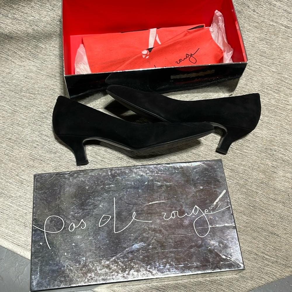 PAS OLE ROUGE Black suede pumps 1.5” heel size 8, UK 39